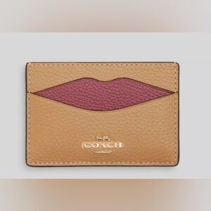 Nwt Coach Tan and  Lip Design Card Holder